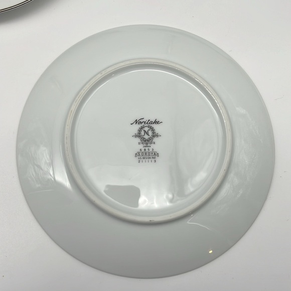 Noritake Soroya 6853 Dessert Plate 6.25” Light Green Daisy Platinum Banded - Picture 4 of 7